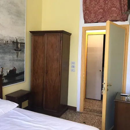 بيت ضيافة Ca' Centopietre البندقية