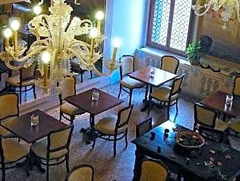 Konukevi Ca' Centopietre Venedik