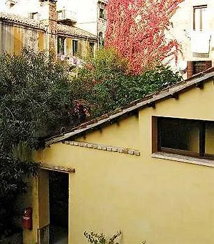 Konukevi Ca' Centopietre Venedik