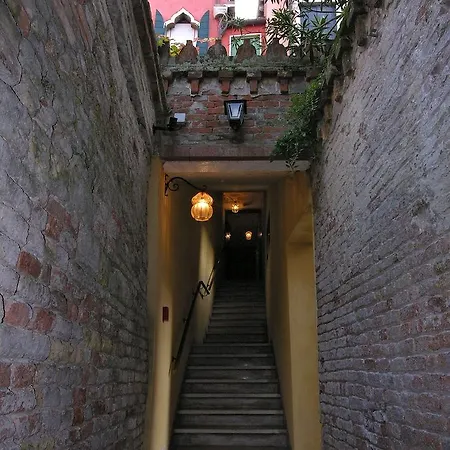 Ca' Centopietre 3* Benátky